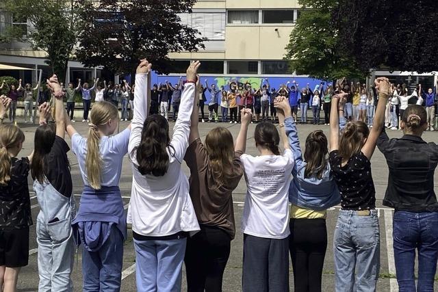 Schulen setzen Zeichen fr Demokratie