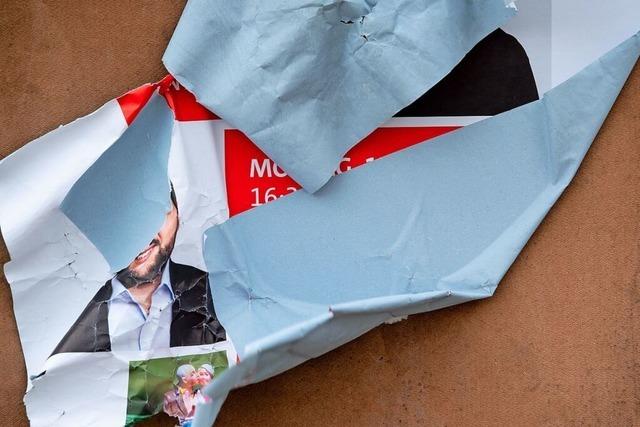 Unbekannter schmiert Hakenkreuze auf Wahlplakate im Hochschwarzwald