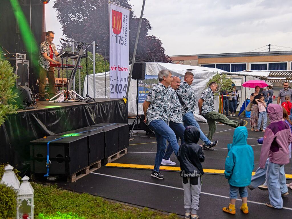 Szenen vom dreitgigen Dorffest 1175 Jahre Holzhausen