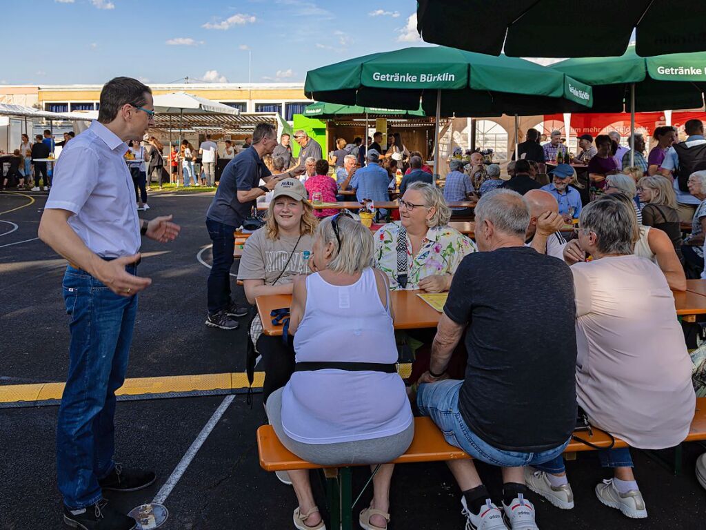 Szenen vom dreitgigen Dorffest 1175 Jahre Holzhausen