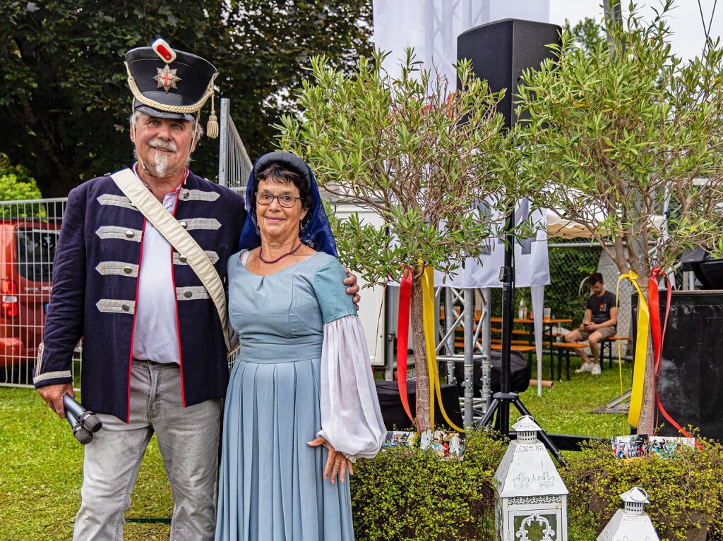 Szenen vom dreitgigen Dorffest 1175 Jahre Holzhausen