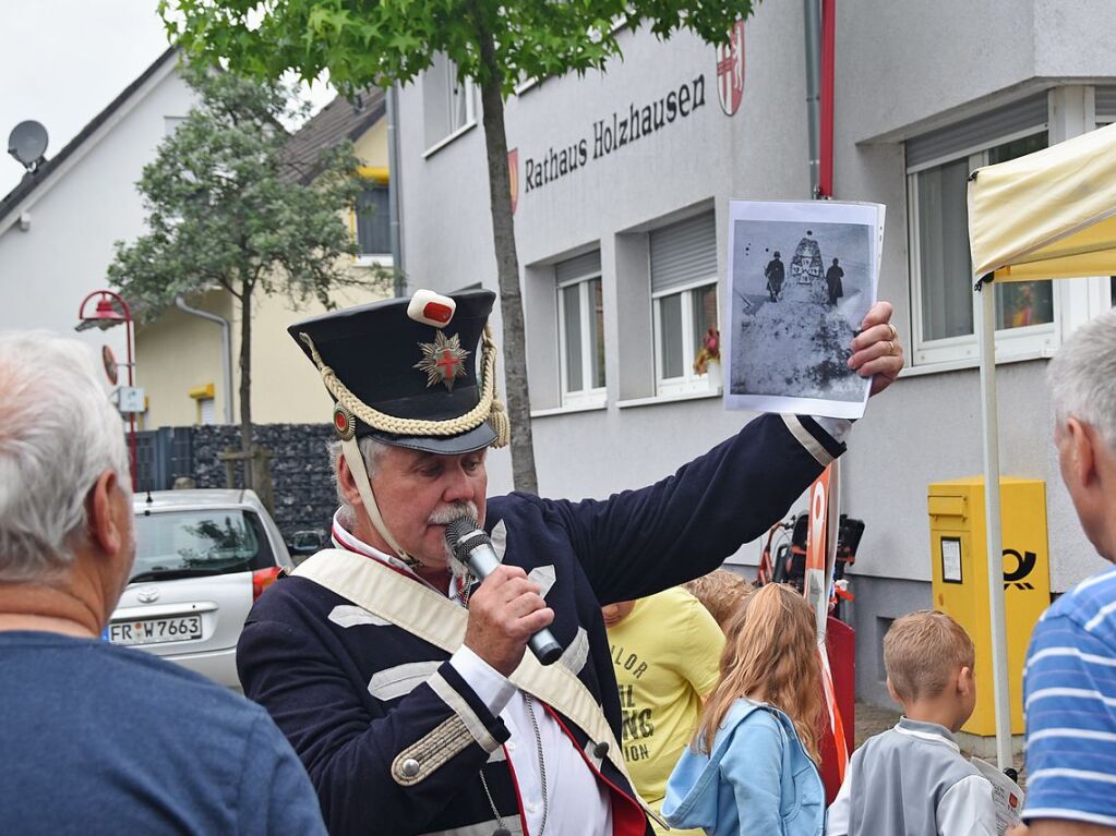 Roland Birkenmeier bei einer historischen Fhrung durch den Ortskern.