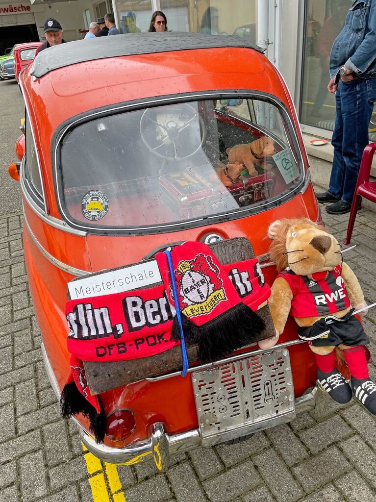 Ein offenes Museum war Teil des Programms beim Old- und Youngtimertreffen in Btzingen. Gegen eine geringe Spende durften Gste Ausfahrten mit den Oldtimern unternehmen. Die Spenden nutzt die Lebenshilfe fr die Anschaffung pdagogischer Spielgerte.