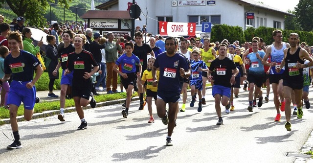 Startschuss zum 17. Eichberglauf am vergangenen Sonntag in Glottertal   | Foto: Hermann Murst