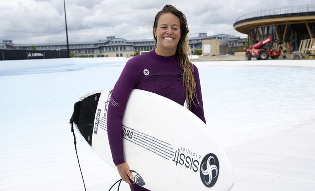 Camilla Kemp ist die erste deutsche Surferin bei Olympia.    | Foto: Sven Hoppe (dpa)