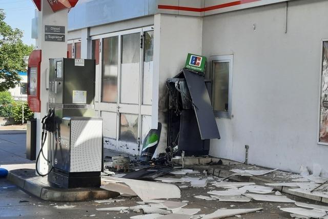 In Weil-Friedlingen ist ein Geldautomat an einer Tankstelle gesprengt worden