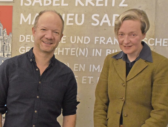 Isabel Kreitz und Mathieu Sapin erzhlen Geschichten mit dem    Zeichenstift  | Foto: Barbara Puppe