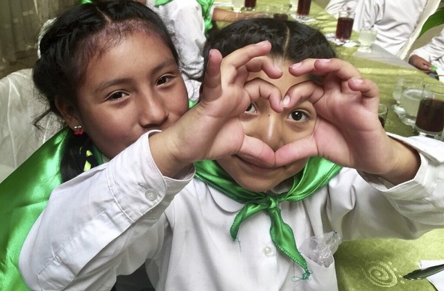Zwei Kinder aus dem peruanischen Heim Casa Verde  | Foto: Privat