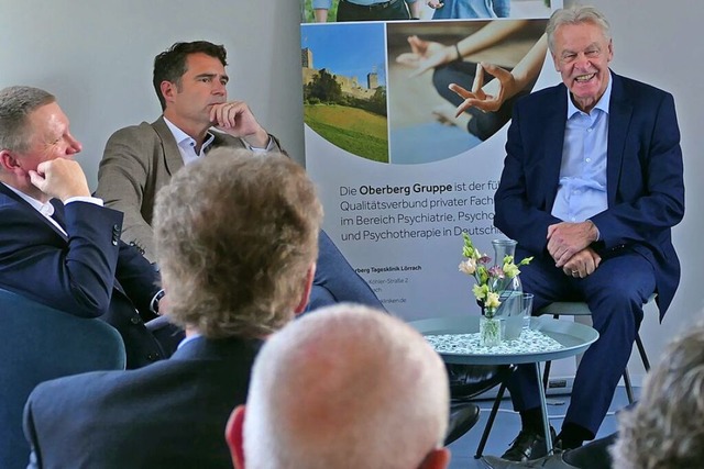 Ottmar Hitzfeld (rechts) sprach  in de...ngen mit einer psychischer Erkrankung.  | Foto: Peter Gerigk