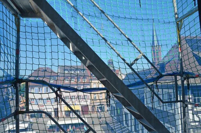 Von den Wohnungen in den Obergeschosse...igen Mieter direkt auf dem Marktplatz.  | Foto: Gerhard Walser