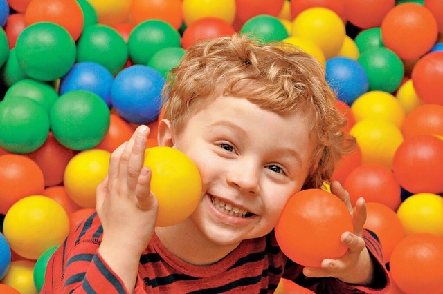 Viel Spa gibt&#8217;s im Bllebad der Kinder-Galaxie.  | Foto: Matthias Wolpert/smile:werbung wolpert