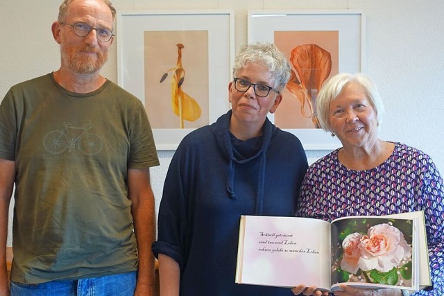 Dozentin Elfriede Marino (rechts), Dem...ot; in der Volkshochschule Rheinfelden  | Foto: Roswitha Frey