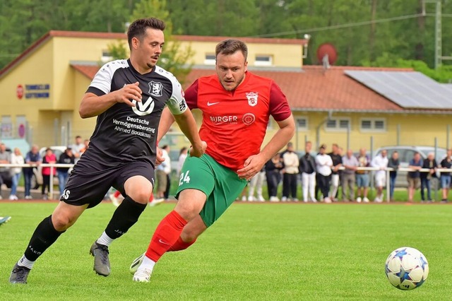 Der SV Gottenheim (links Sven Ambs)  u...er um den Aufstieg in die Kreisliga A.  | Foto: Daniel Thoma