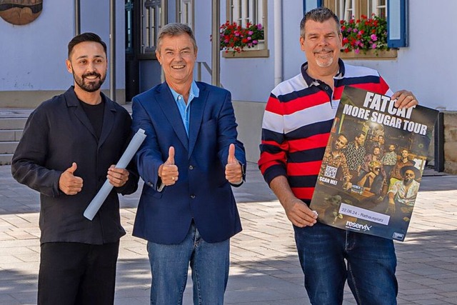 Rustam Mantyeyev, Volker Kieber und Ph...te KOnzert auf dem neuen Rathausplatz.  | Foto: Hubert Gemmert