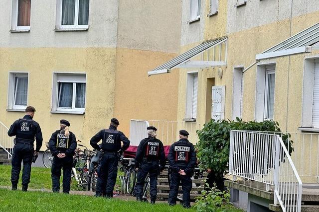 Polizei erschiet Messer-Angreifer in Wolmirstedt bei Magdeburg: Verletzte bei privater EM-Party