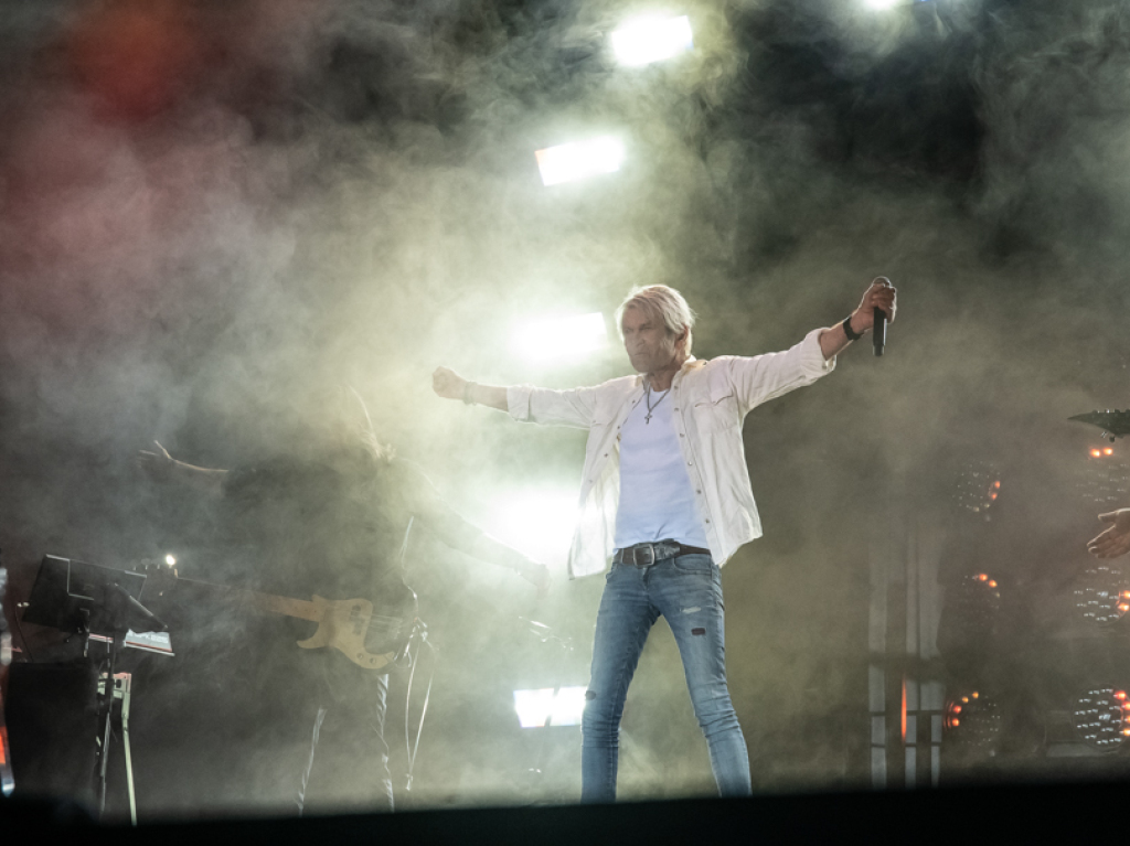 Matthias Reim hat sich mit seiner einzigartigen Mischung aus Schlager und Rockmusik eine treue Fangemeinde aufgebaut. Die kam auf ihre vollen Kosten am Samstagabend.