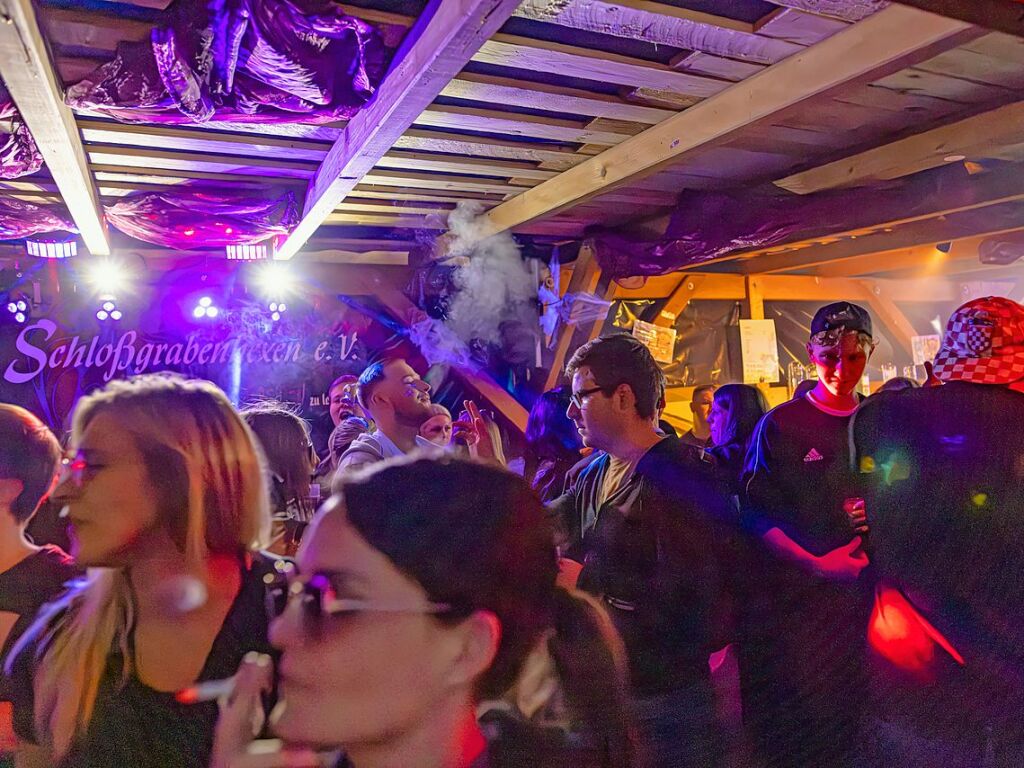 Viele Ehrenkircher und Besucher aus dem Umland haben sich beim Schlossgrabenhock in Kirchhofen vergngt.