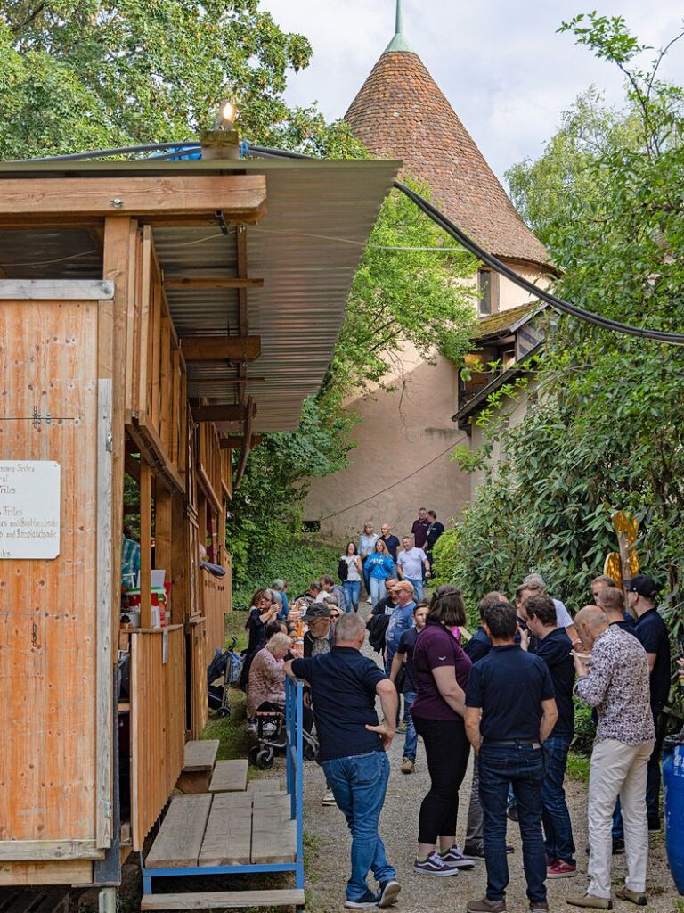 Viele Ehrenkircher und Besucher aus dem Umland haben sich beim Schlossgrabenhock in Kirchhofen vergngt.