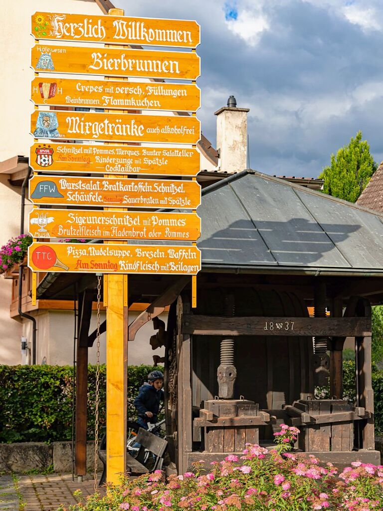 Viele Ehrenkircher und Besucher aus dem Umland haben sich beim Schlossgrabenhock in Kirchhofen vergngt.