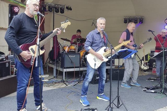 Dorfbewohner rocken in Todtmoos