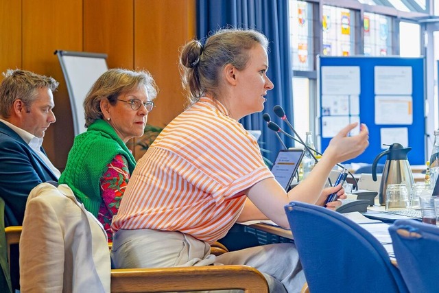 Anne Ghner von der Altenhilfeplanung ...tin Marion Dammann und Tilman Rieder.  | Foto: Alexandra Gnzschel