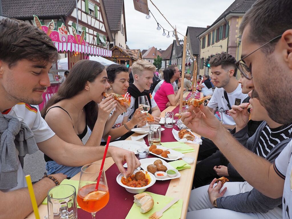 Die Herbolzheimer Hauptstrae verwandelte sich fr drei Tage in eine Genieermeile.