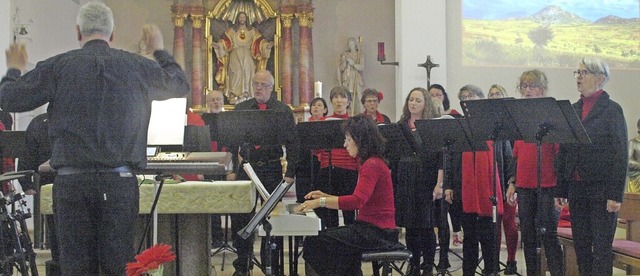 Der Kirchenchor Herz-Jesu Strittmatt b...en, christlich geprgten Repertoire.  | Foto: Karin Stckl-Steinebrunner