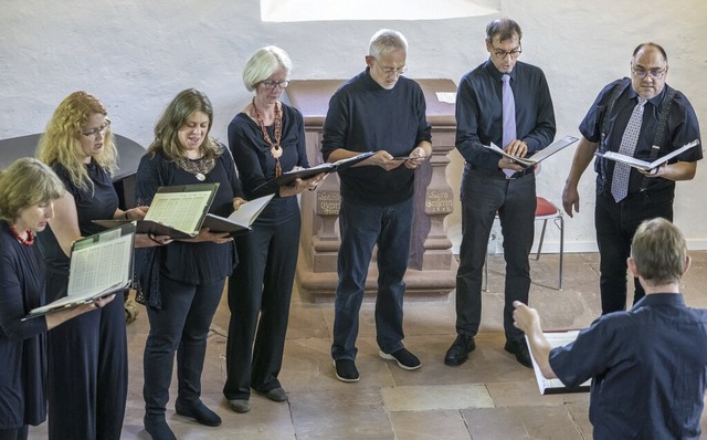 Das Lehrerensemble CHORlegium in der Fahrnauer Kirche St. Agathen  | Foto: Paul Eischet