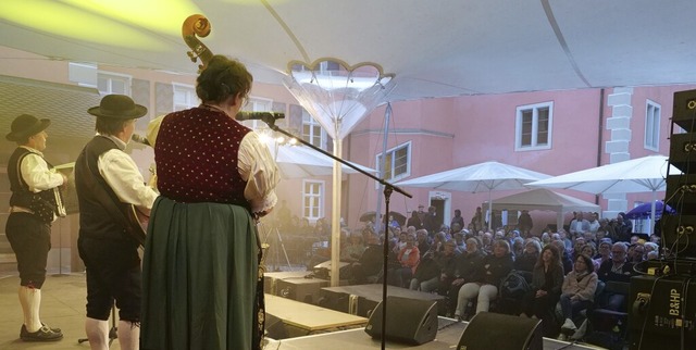 Das Konzert am Freitagabend war ausverkauft.   | Foto: Anton Schuler