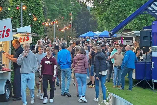 Das Fest im Kurgarten ist ein beliebte...ht nur fr Neustdter (Foto von 2023).  | Foto: Sonja Waldvogel