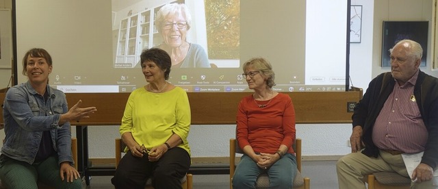 ber die Volkshochschule unterhielten ...l Anders und Stephanie Krenze per Zoom  | Foto: Roswitha Frey