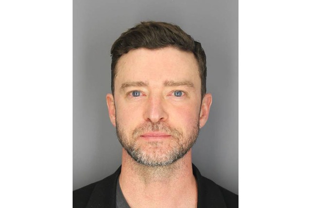 Die Polizei ver&ouml;ffentlichte diesen "Mug Shot" von Justin Timberlake.  | Foto: Sag Harbor Police Department/dpa