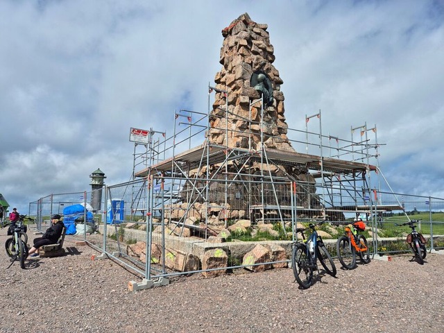 Wird aufwndig saniert: das Bismarckdenkmal auf dem Feldberg.  | Foto: Kamera 24