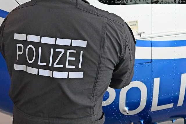 Ein Polizist aus Sdbaden soll zweimal...lungen aufgefallen sein. (Symbolbild).  | Foto: Bernd Weibrod (dpa)