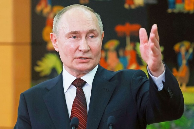 Putin ist sich seiner Sache nach wie vor sehr sicher.  | Foto: Vladimir Smirnov (dpa)