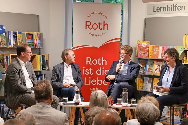 Schuble-Talk mit (von links) Volker S...ehmann, Hilmar Sack und Carmen Ltsch.  | Foto: Juliana Eiland-Jung