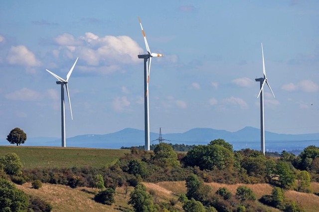 Zwischen Bad Krozingen, Staufen und Eh...tor den Bau von vier Windkraftanlagen.  | Foto: Thomas Banneyer (dpa)