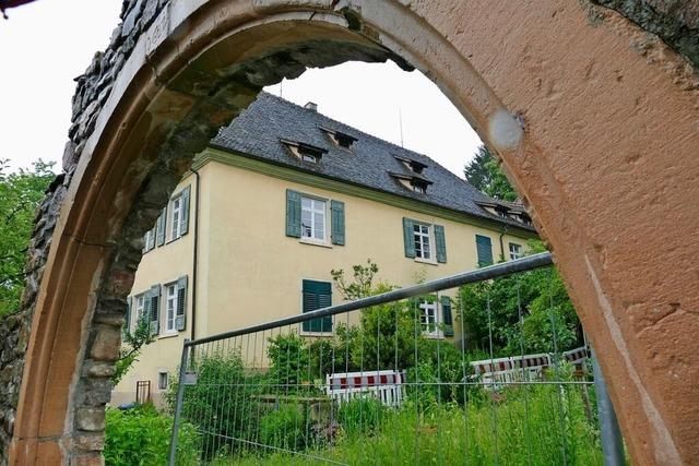 Der Garten des Staufener Stadtschlosses ist derzeit nicht zugnglich – wegen Schden am Schloss
