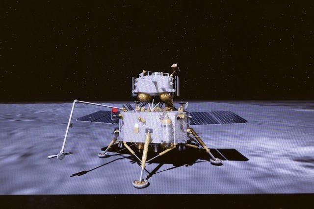 Chinesische Raumkapsel mit Mondgestein zurck auf der Erde