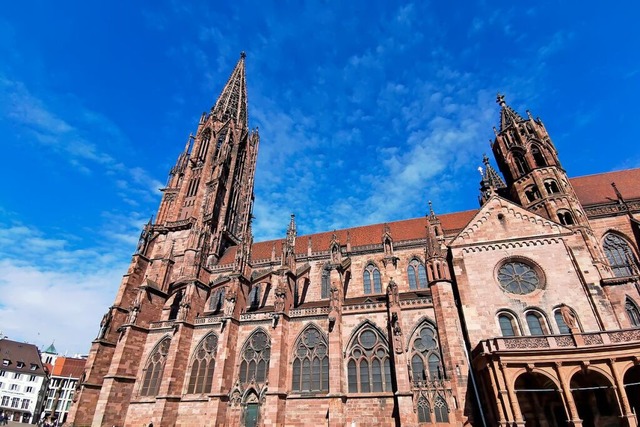 Die katholische Kirche verlor im verga...r als 63 800 Menschen durch Austritte.  | Foto: IMAGO/H.Tschanz-Hofmann
