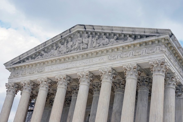 Der Supreme Court in Washington - das Oberste Gerichte der USA.  | Foto: Mariam Zuhaib/AP/dpa