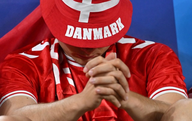 Dnemark verkauft ich teuer, muss aber eine Niederlage einstecken.  | Foto: Bernd Thissen (dpa)