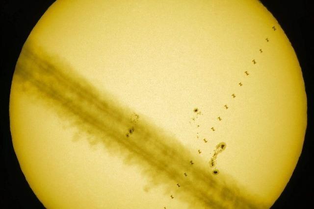 Fotograf aus Marzell hlt fest, wie die Raumstation ISS vor der Sonne vorbeifliegt