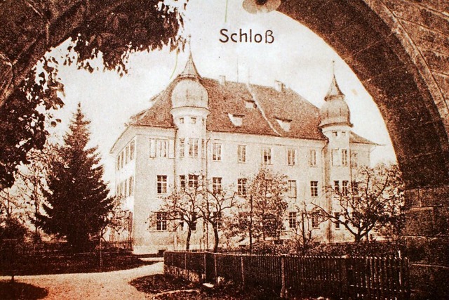 Das Schloss Bonndorf vor der Renovierung im Jahr 1976  | Foto: Regina Folkerts