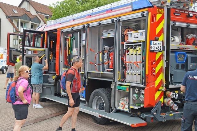 Die Schopfheimer Feuerwehr prsentiert ihr neues Universalfahrzeug