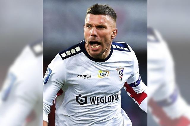 FC Basel testet gegen Podolski