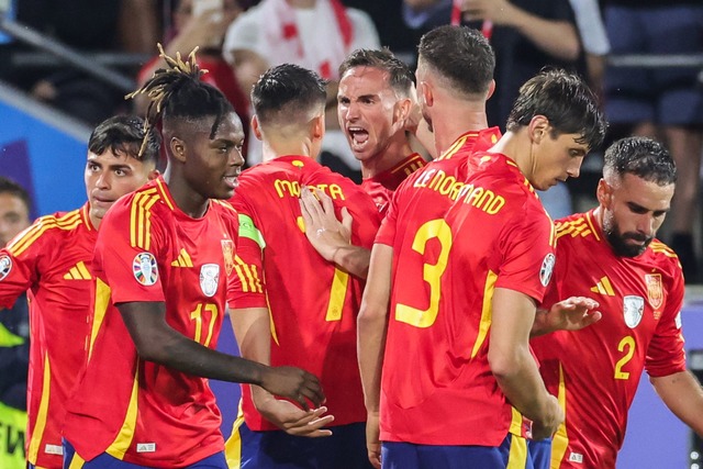 Erst nach hartem Kampf setzte sich Spanien gegen Georgien durch.  | Foto: Rolf Vennenbernd/dpa