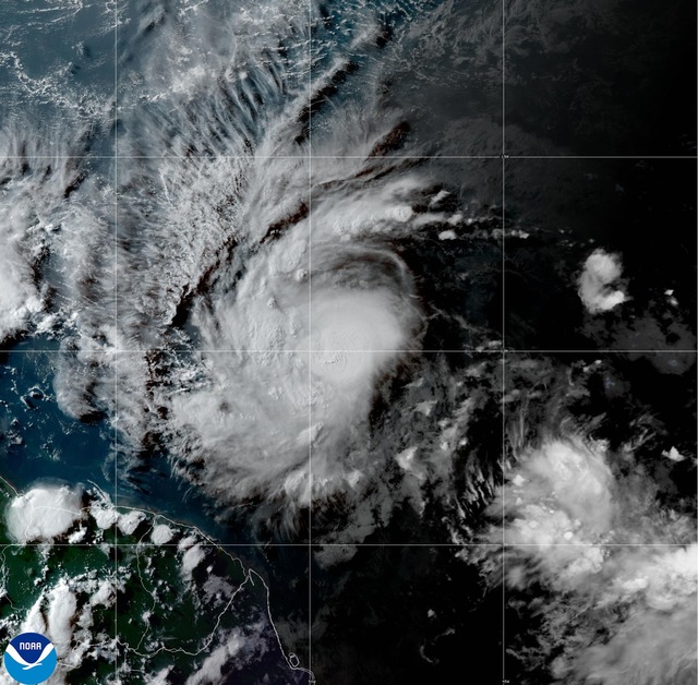 Hurrikan "Beryl" bewegt sich auf die Karibikinseln zu  | Foto: -/National Oceanic and Atmospheric Administration via AP/dpa
