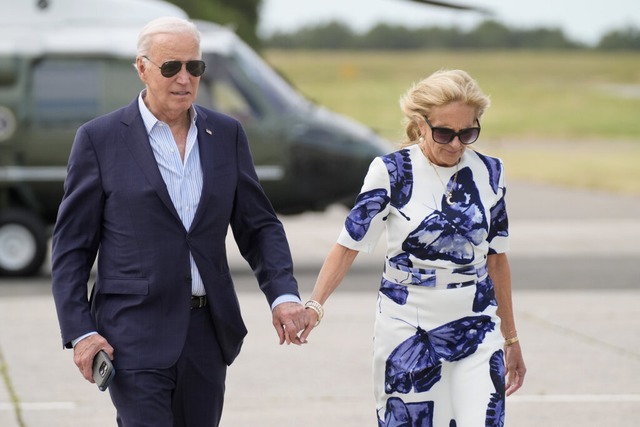 Joe Biden mit Ehefrau Jill<Bildquelle></Bildquelle>  | Foto: Evan Vucci (dpa)