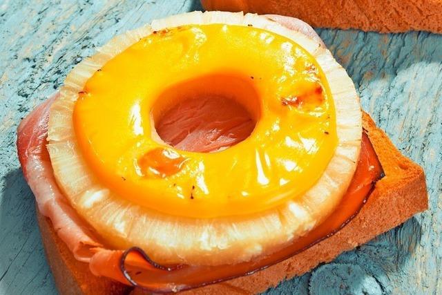 Hawaii-Schnitte mit Schinken und Ananas muss zum Lrracher Grundnahrungsmittel werden